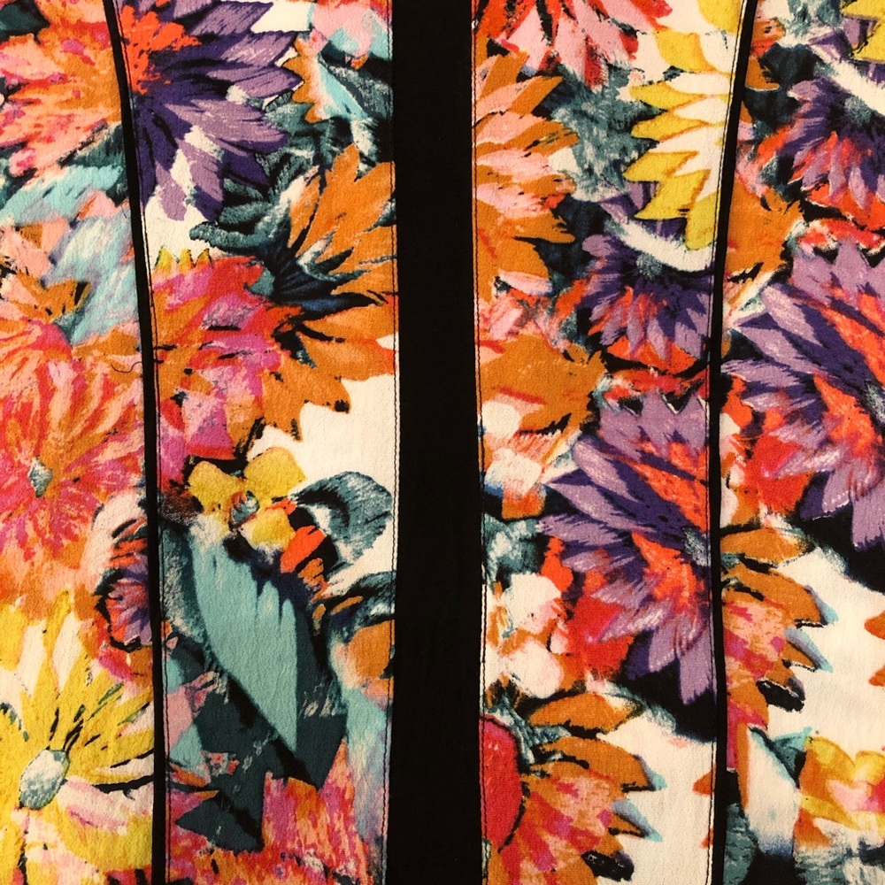 Minkpink Floral Shift Dress - Picture 8 of 10